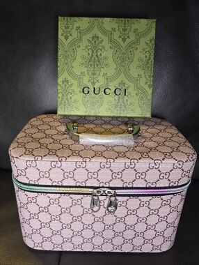 Monogram Beige Exterior / Pink Interior Vanity/Cosmetic Case (Medium)